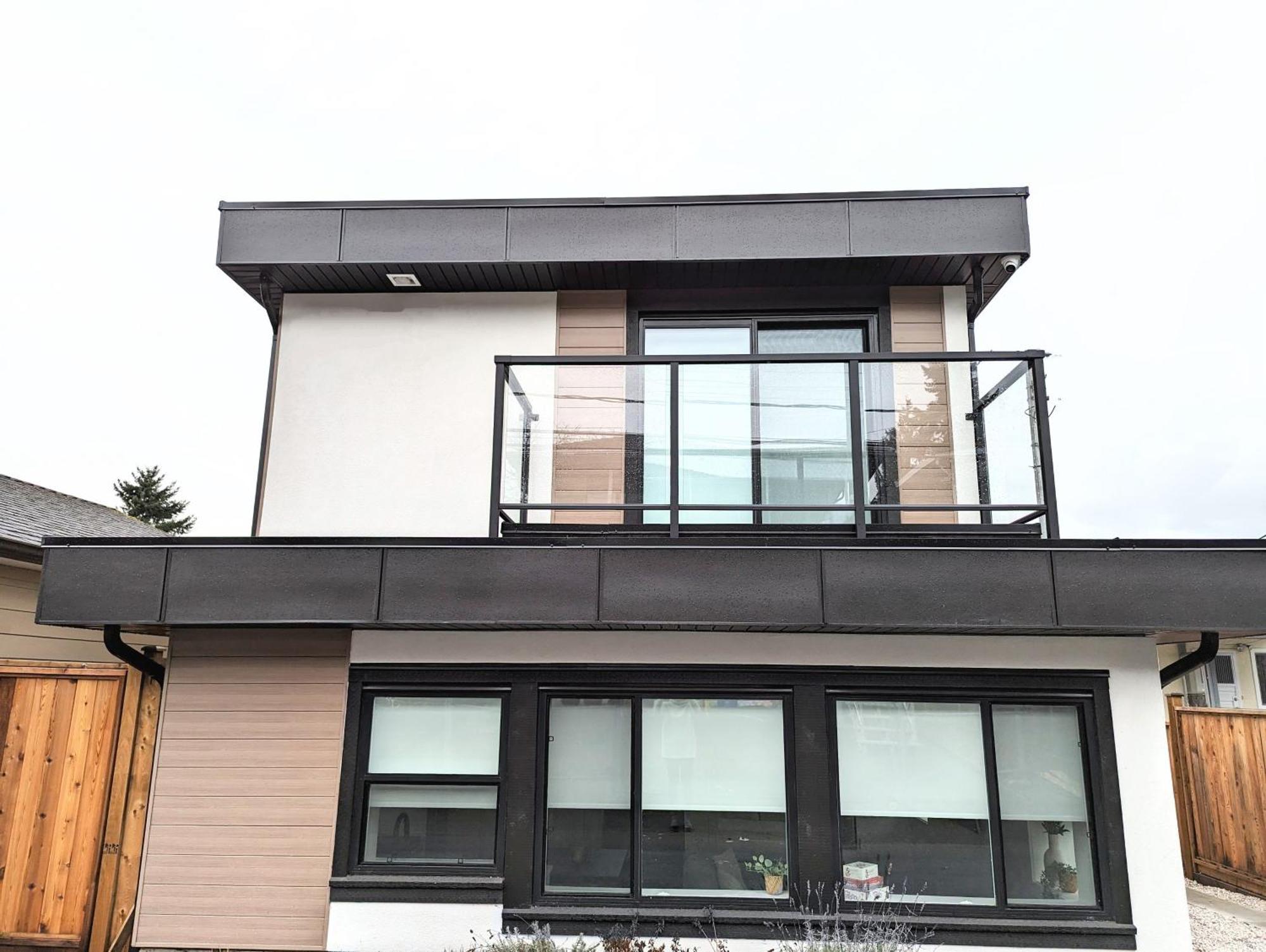 Centrally Located, Modern, 2 Bedroom Home Vancouver Exterior foto